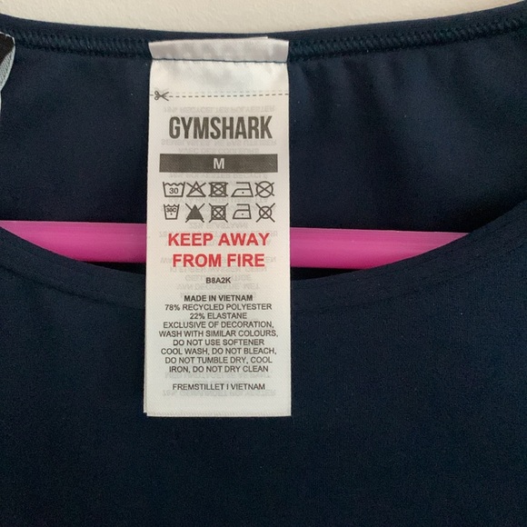 ⭐️HOST PICK⭐️ [M] NWT - GYMSHARK everyday cap sleeve tee - Picture 5 of 6